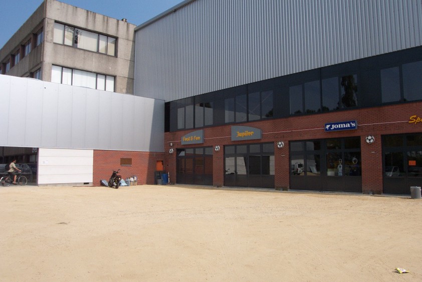 stadion5.jpg